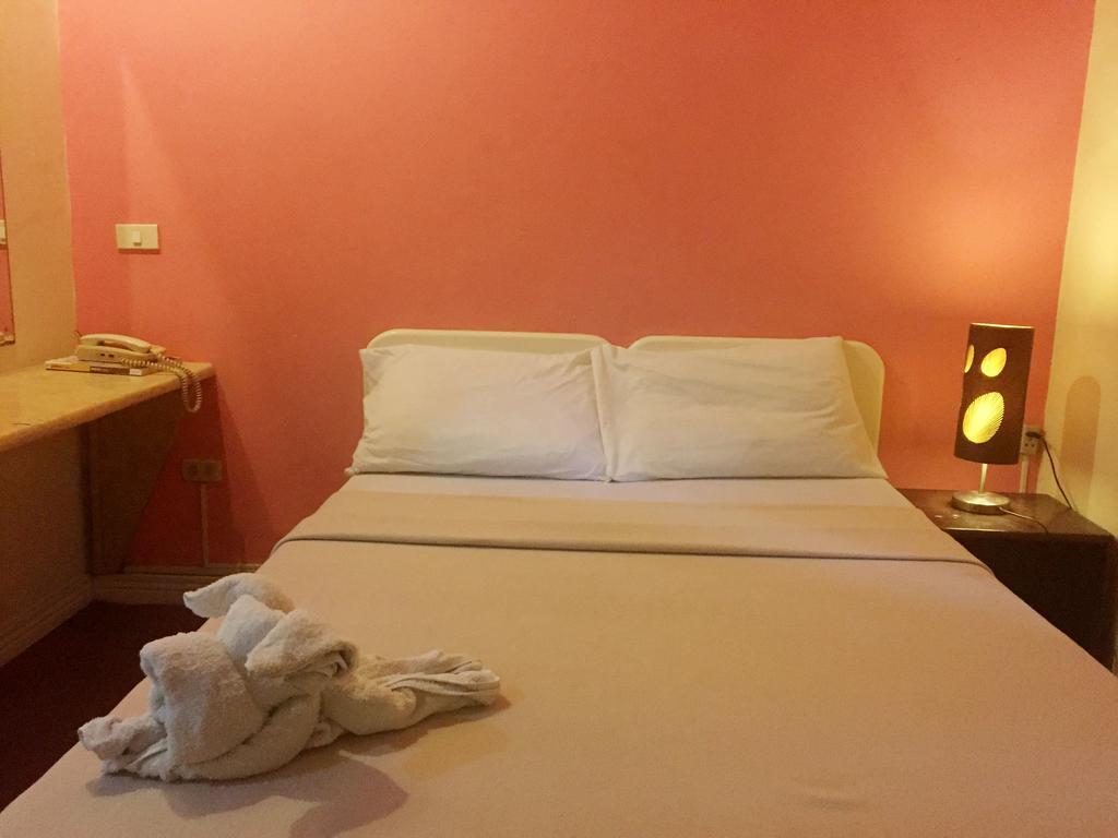 Park Hill Hotel Lapu-Lapu City Bagian luar foto
