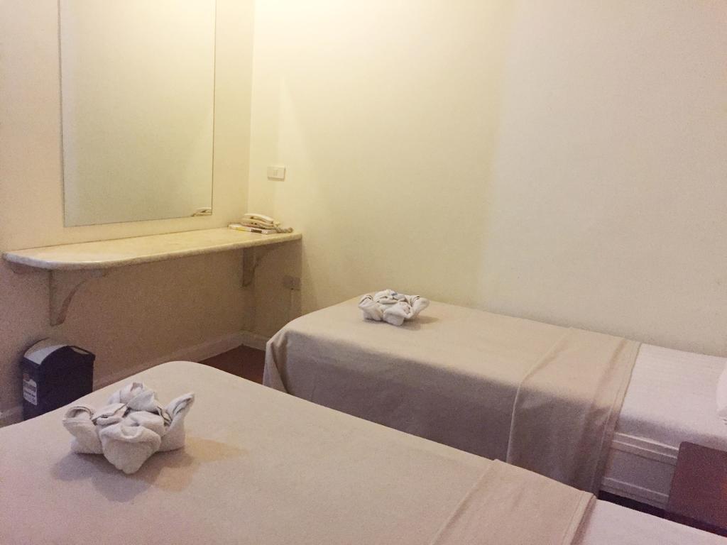 Park Hill Hotel Lapu-Lapu City Bagian luar foto